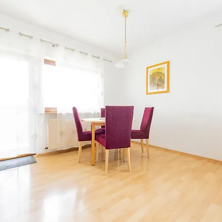 Krapf Apartment *