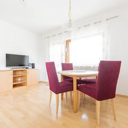 Krapf Apartment *